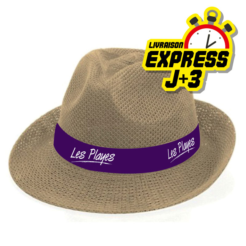 Jeune femme portant un chapeau en paille synthétique avec ruban personnalisable en couleurs