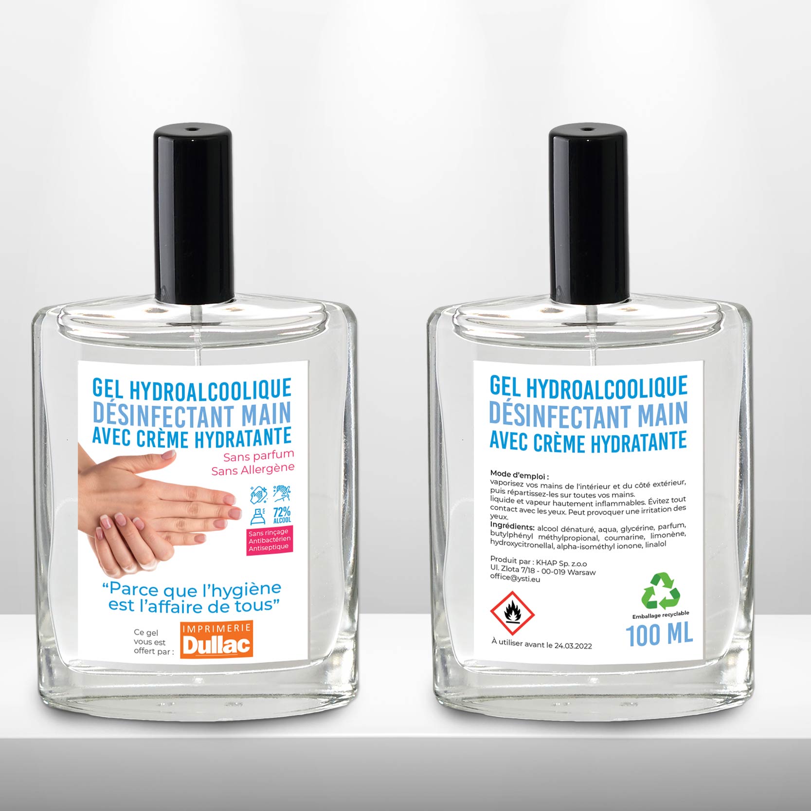 deux flacons de Gel hydroalcoolique publicitaire  en spray avec etiquette personnalisee posé sur un bureau